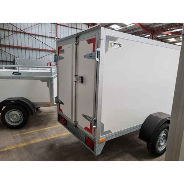 fourgon 2 m 57 x 1 m 57 x 1 m 40 750kg 1 essieu 4 2 j jpeg